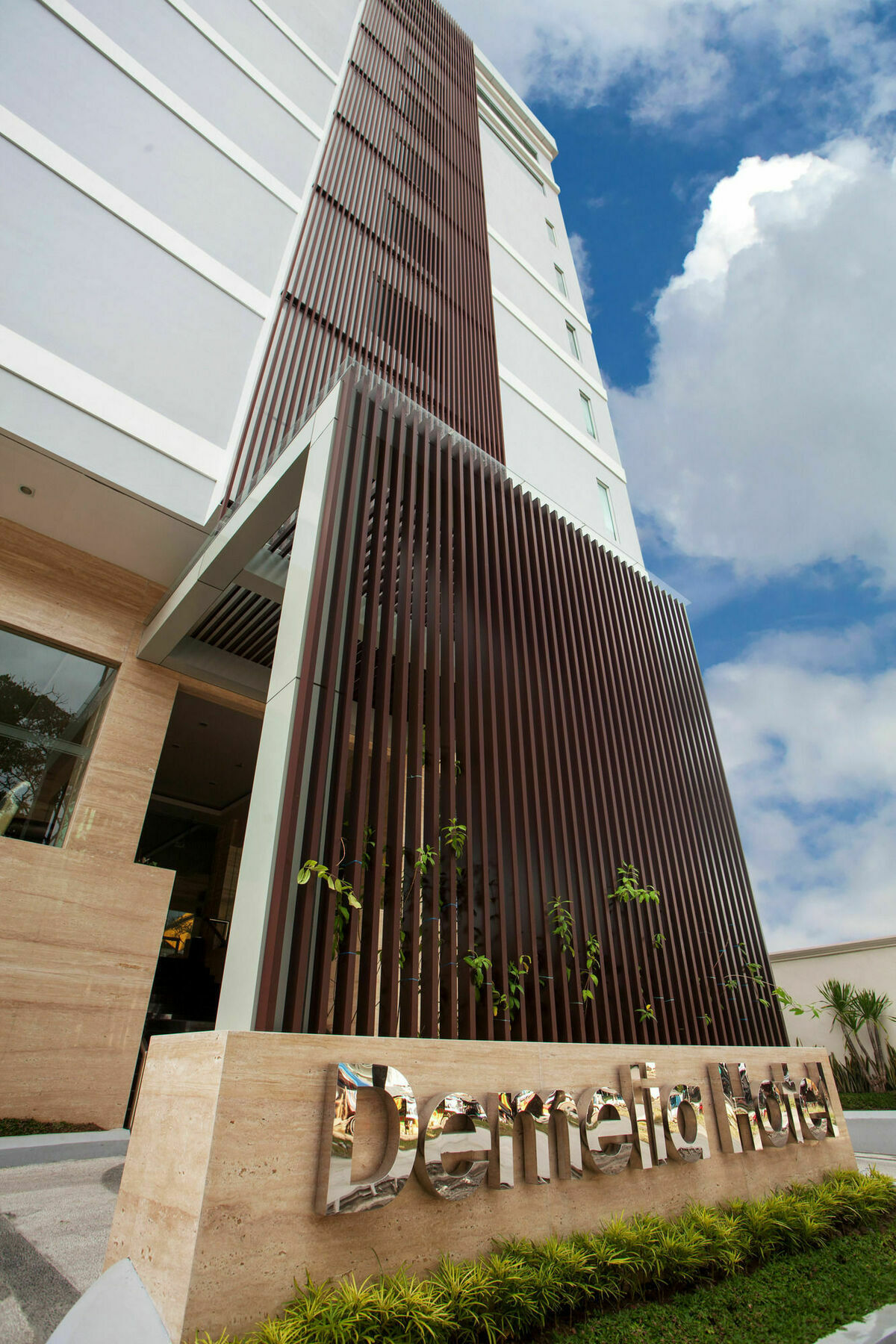 Demelia Hotel Makassar Extérieur photo